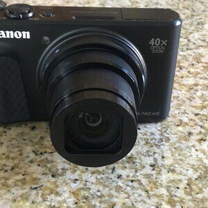 Canon PowerShot SX740 HS Digital Camera – Excellent Condition (9.9/10)